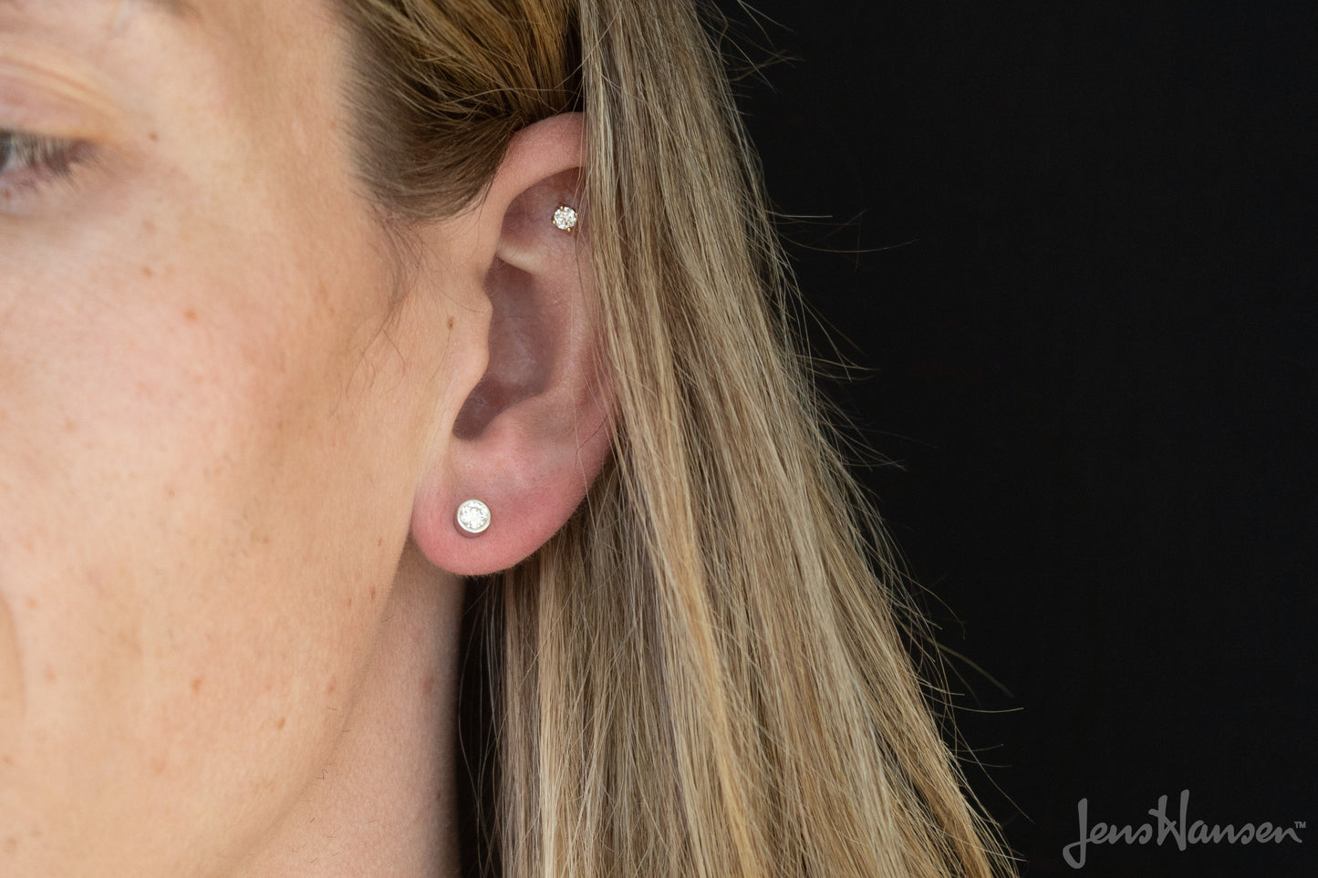 Round Bezel Diamond Studs, Platinum