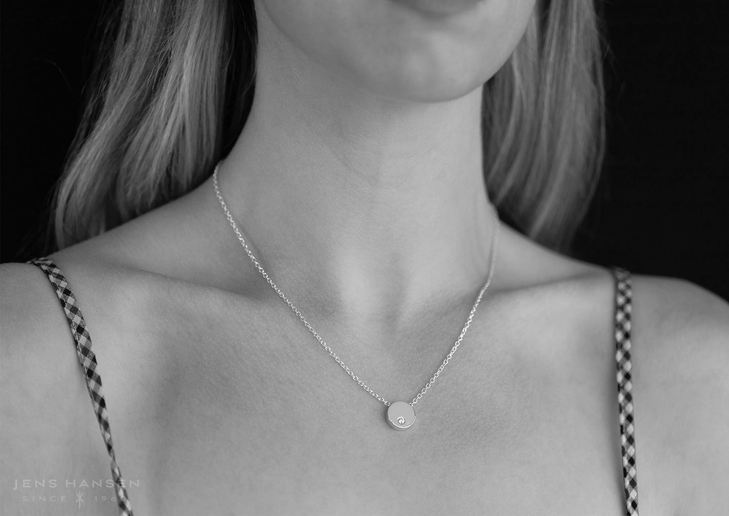 Round Love Stories Diamond Pendant, Red Gold