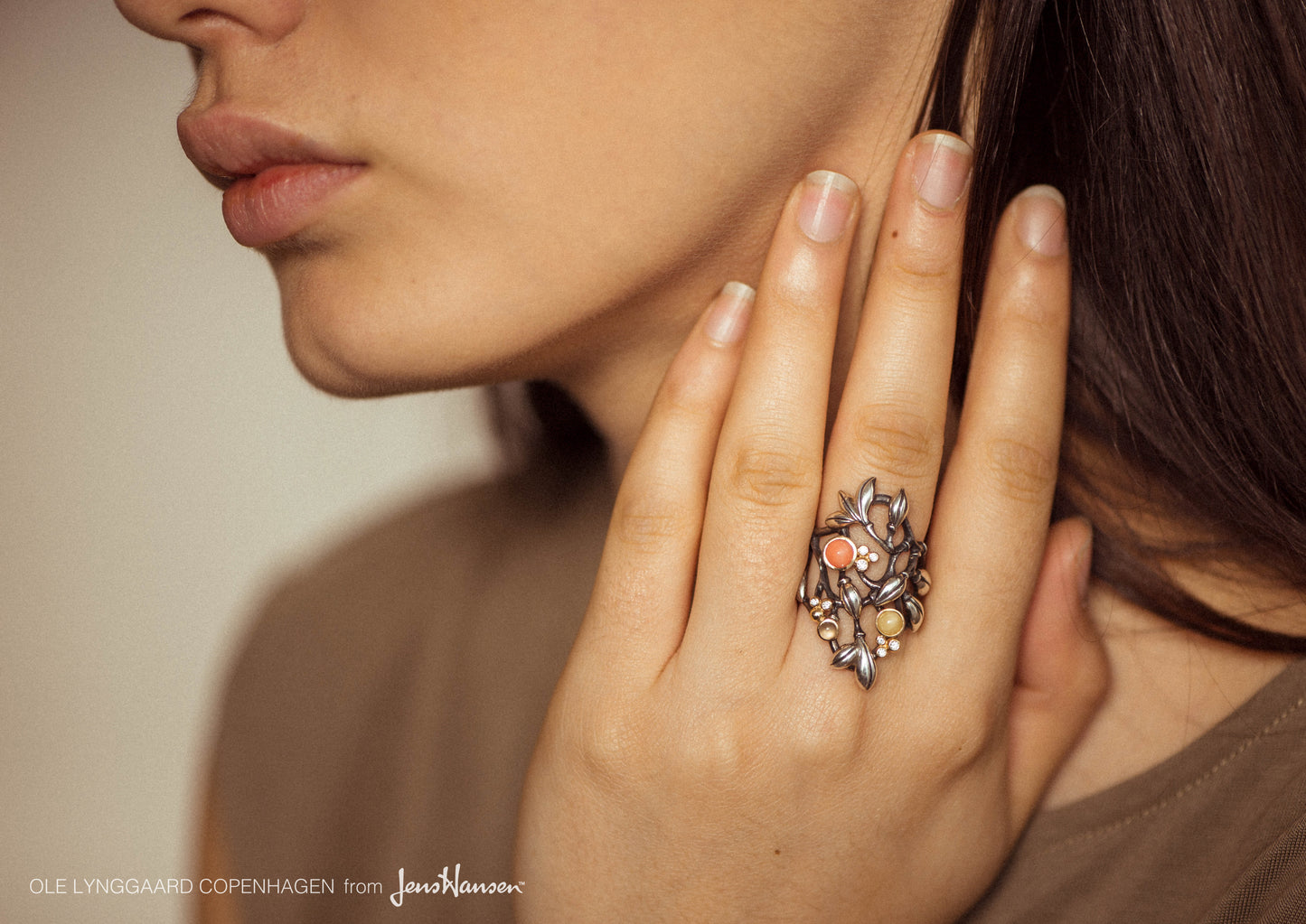 Silver Forest ring in gold and silver with mixed stones and diamonds TW.VS