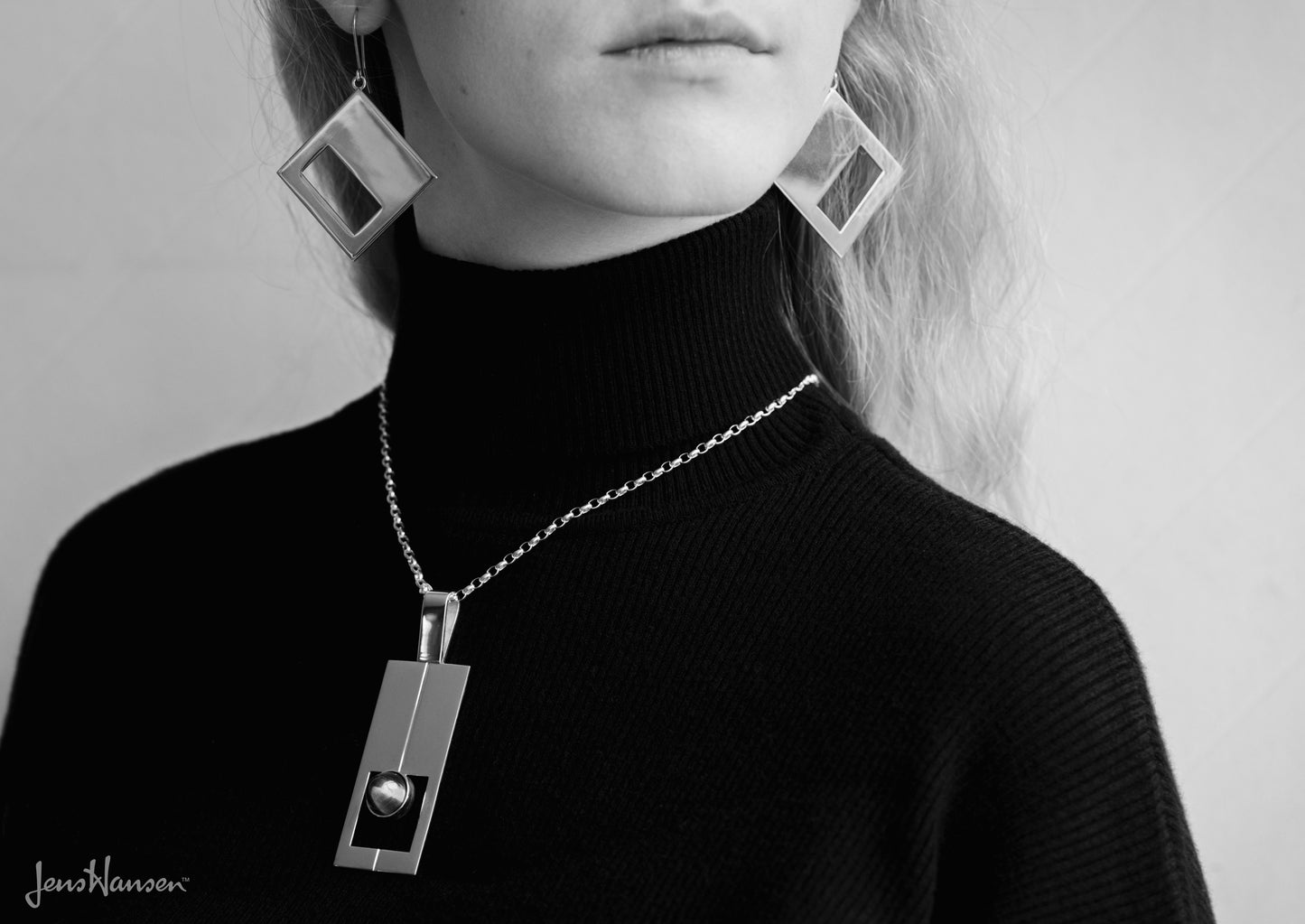 2019 Legacy Earrings E5, Red Gold