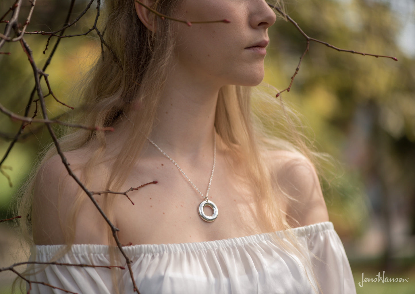 The Wanderers Circle with Fixed Loop, Sterling Silver