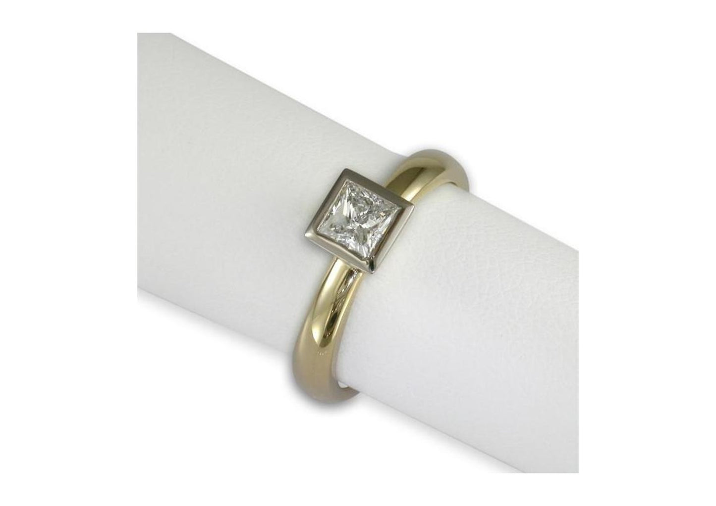 18ct Gold Princess Diamond Ring - Jens Hansen