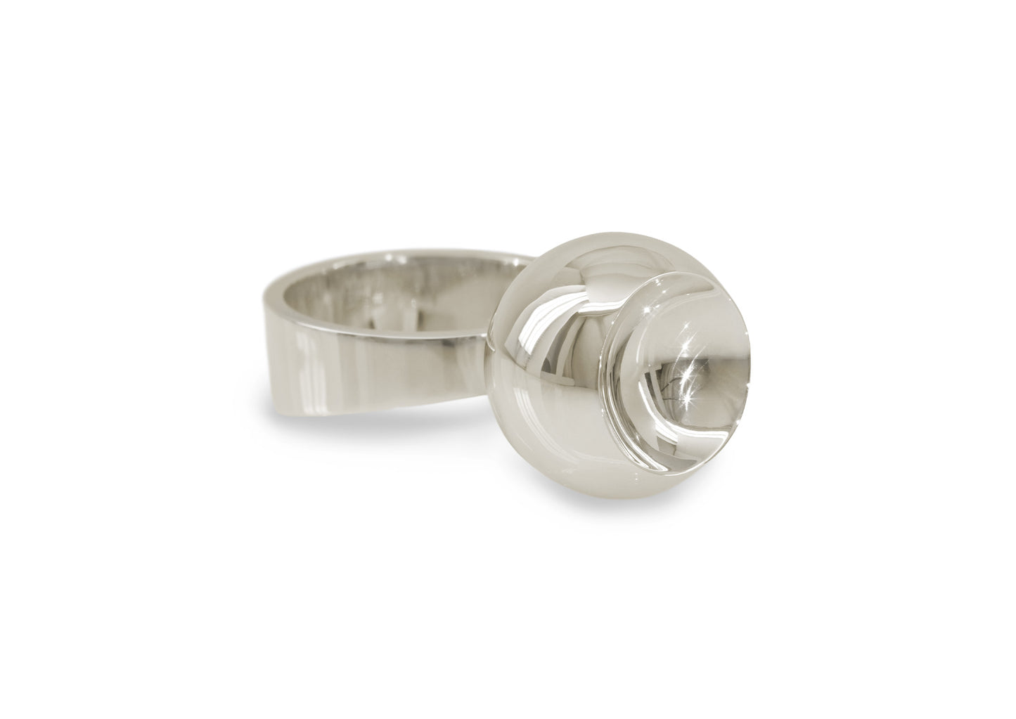 2026 Legacy Ring 114, White Gold & Platinum