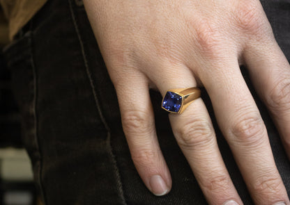 J3052 Violet Tanzanite Ring, Yellow Gold