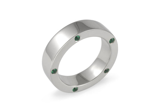 Emerald Side Stone band, White Gold