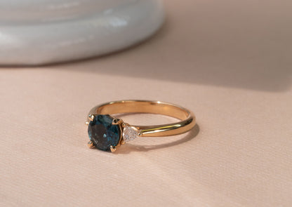 J3047 Teal Sapphire & Diamond Ring, Yellow Gold