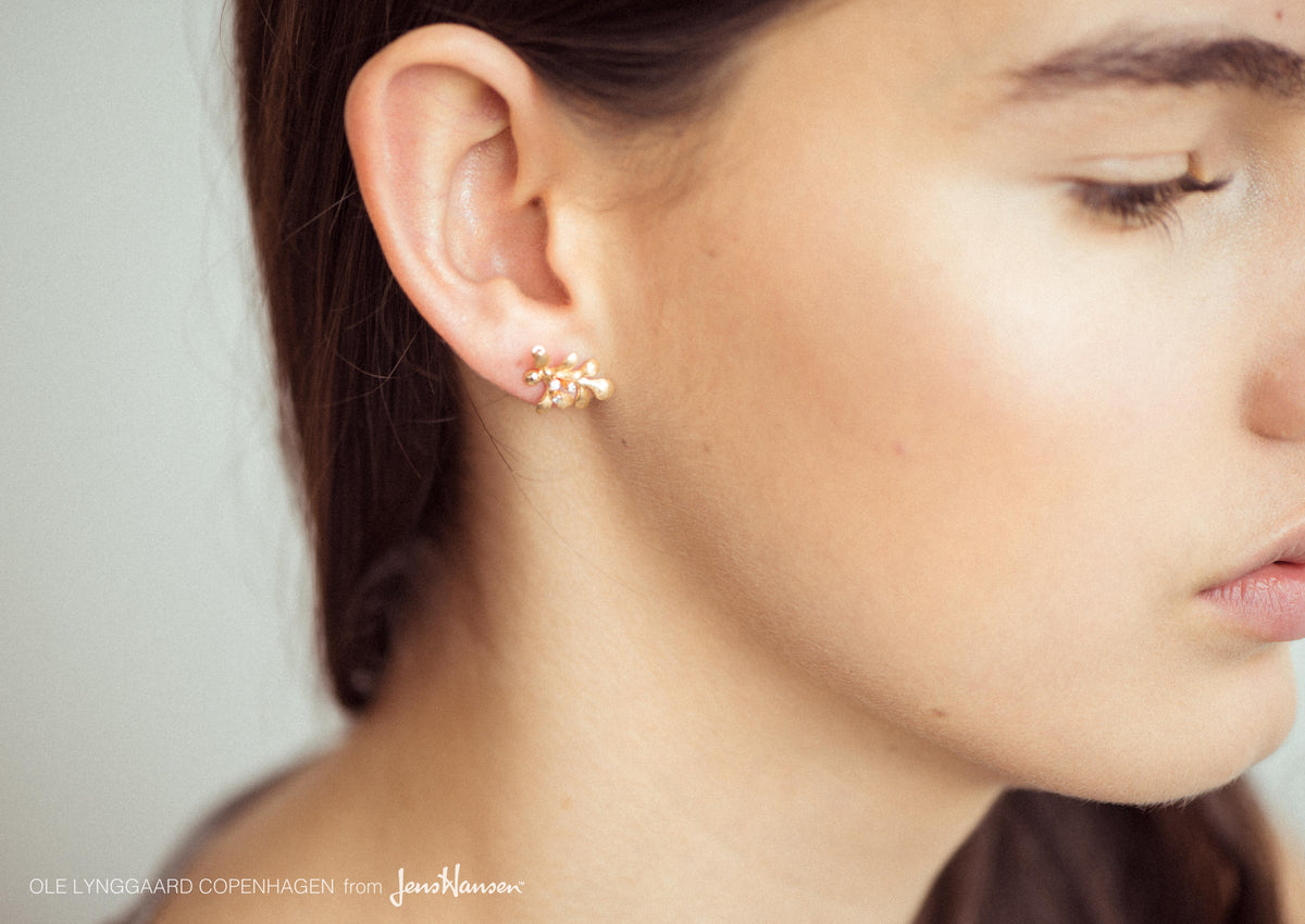 Gipsy earrings in 18K yellow gold and diamonds