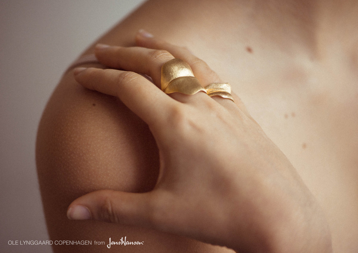Leaves Ring in 18K yellow gold