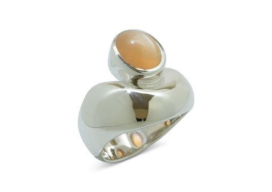 Sterling Silver ring with Peach Moonstone