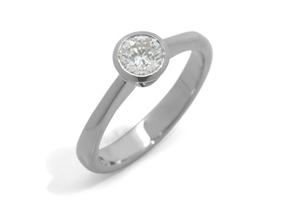 JW698 Diamond Engagement Ring, White Gold & Platinum