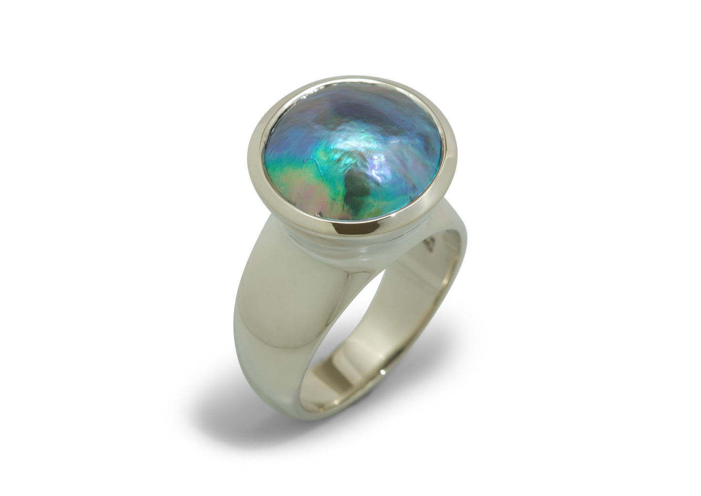 Luminescent Pāua Pearl Ring, White Gold & Platinum