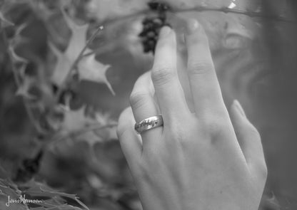 Elvish Love Ring White Gold & Platinum