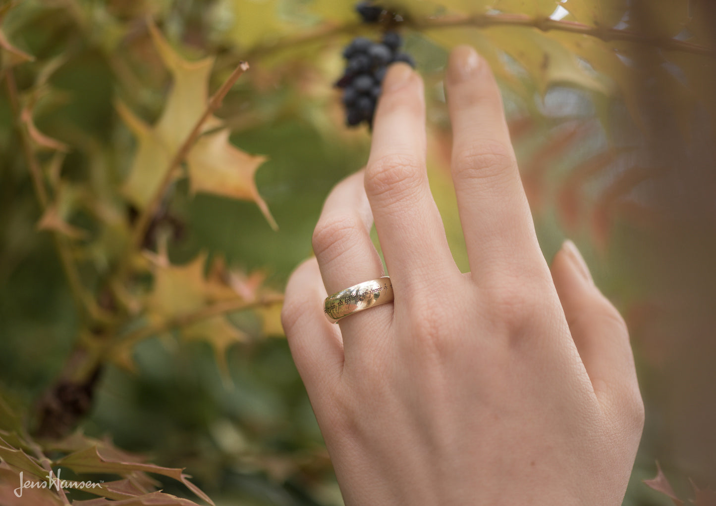 Elvish Love Ring Yellow Gold