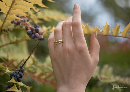 Little Elvish Love Ring Yellow Gold