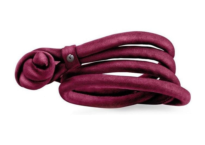 Design bracelet in silk